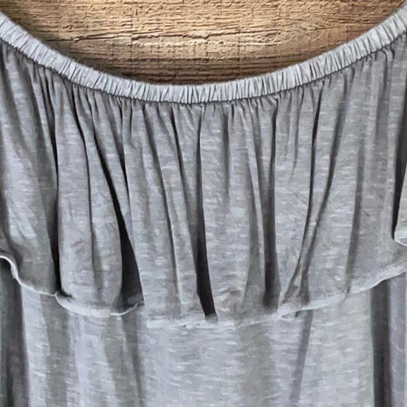 American Eagle Off The Shoulder Flounce Top Cropped Sleeve Gray Size Medium - Picture 2 of 6